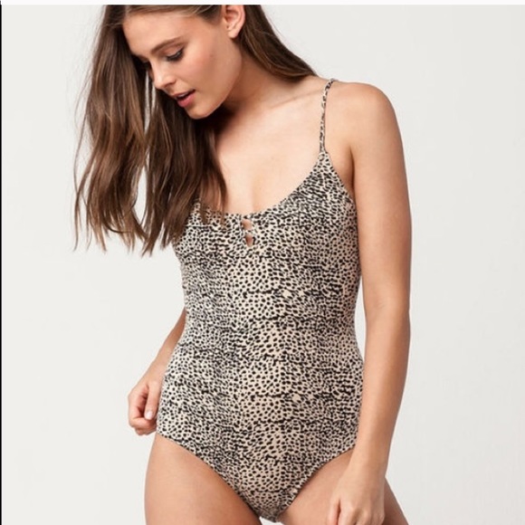 Amuse Society Bodysuit - Picture 1 of 4